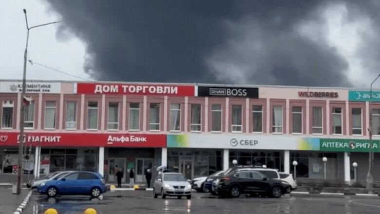 Ucrania lanza un ataque a gran escala y bombardea 4 aeródromos rusos en el norte del país