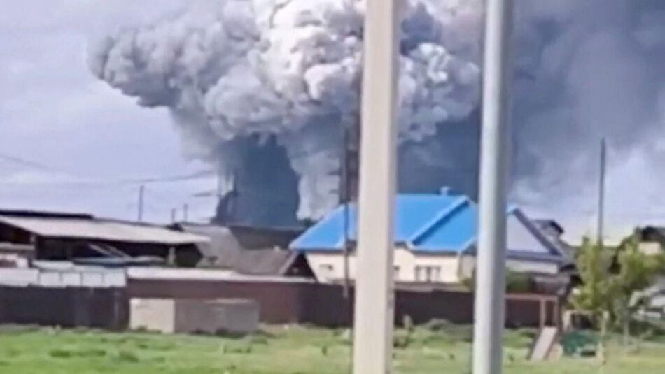 Ucrania lanza un ataque a gran escala y bombardea 4 aeródromos rusos en el norte del país