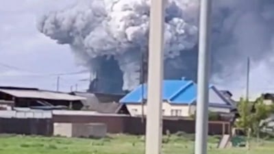 Ucrania lanza un ataque a gran escala y bombardea 4 aeródromos rusos en el norte del país